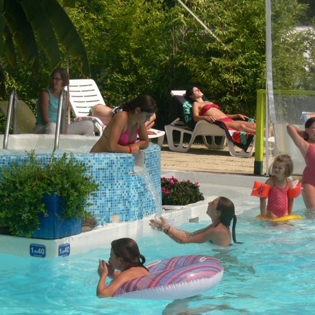 Camping Les Parcs ***